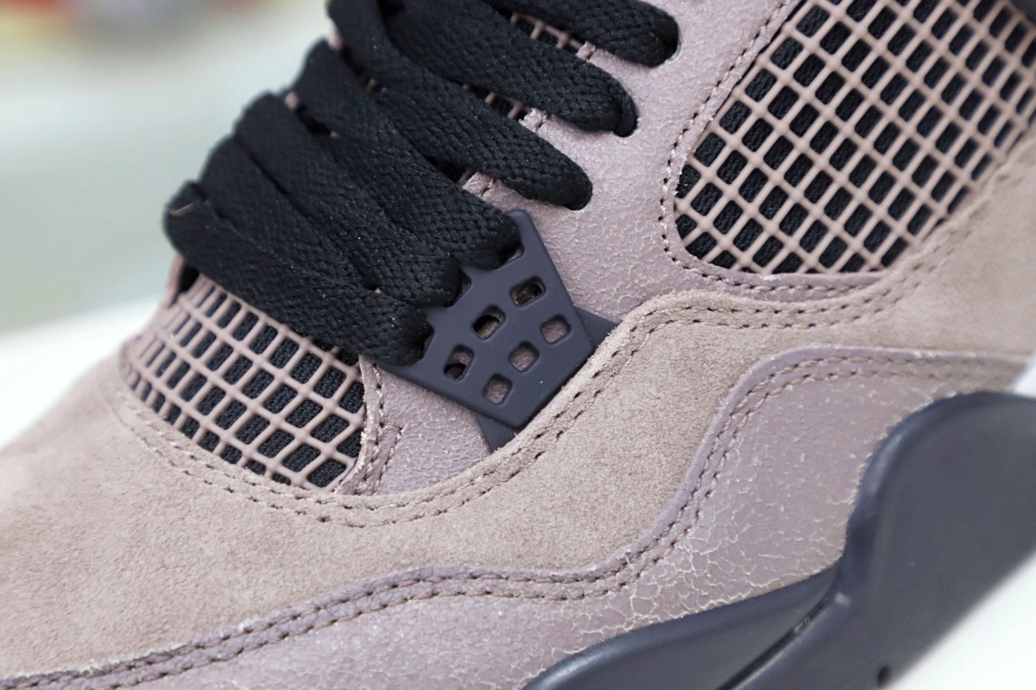 JORDAN HAZE' 'TAUPE AIR RETRO 4 0215